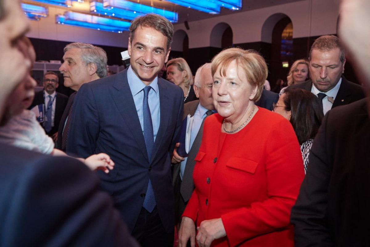 Μητσοτάκης: Χαμογελαστός και “θερμός” με την Μέρκελ! “Θα κερδίσουμε τις επόμενες εκλογές”