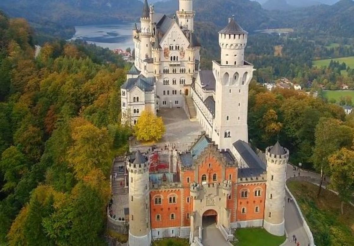 Το κάστρο που αποτέλεσε έμπνευση για το παλάτι της Disney