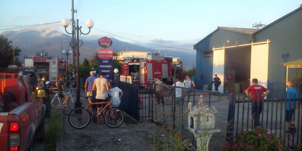 Αιτωλοακαρνανία: Φωτιά σε ξυλουργείο στο Παναιτώλιο [vid]