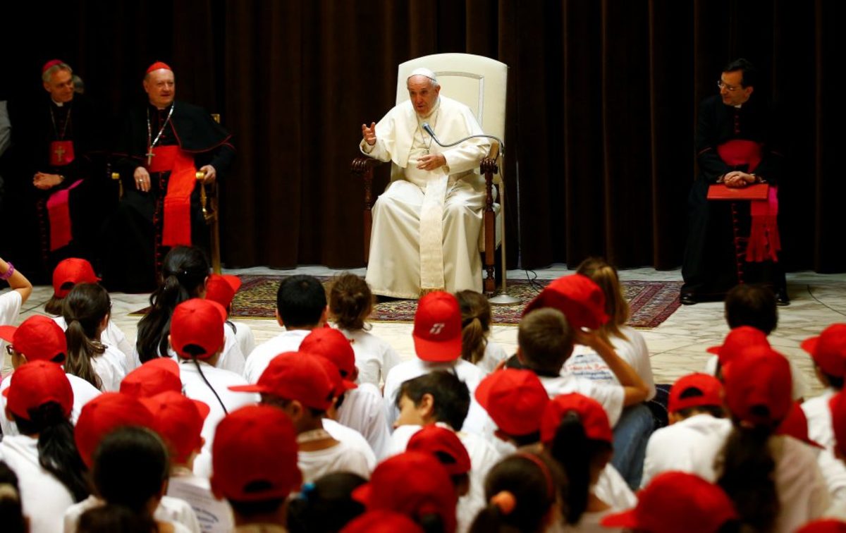 Ο Πάπας Φραγκίσκος έκανε δεκτές τις παραιτήσεις τριών επισκόπων στο πλαίσιο του σκανδάλου παιδοφιλίας