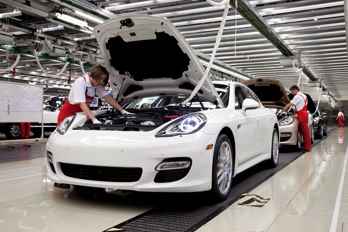 Η Porsche υπερβαίνει πλέον τους 30.000 εργαζομένους!