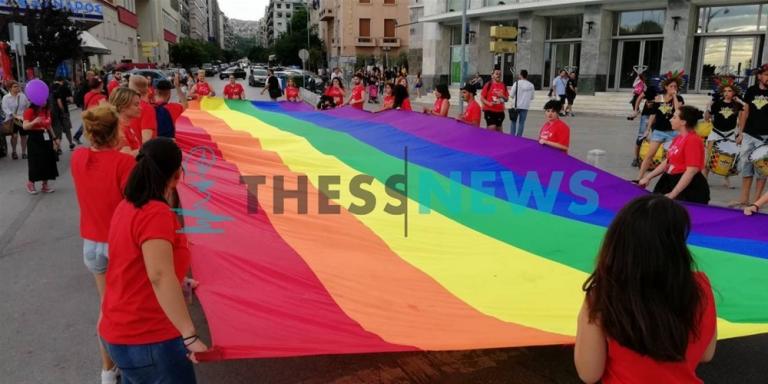 Thessaloniki Pride: Χρώμα, χορός και υπερηφάνεια στην παρέλαση [pics, vids]