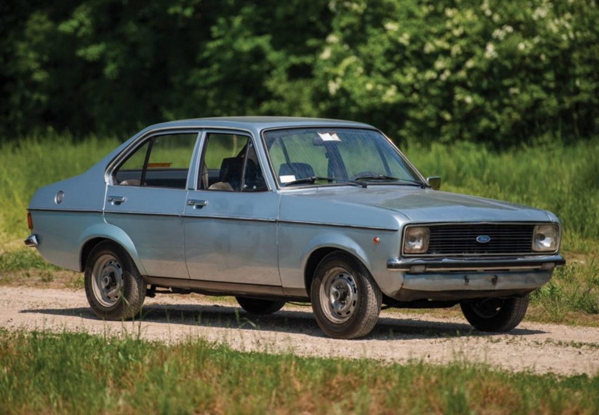 Γιατί αυτό το ρημάδι Ford Escort του ’76 κοστίζει 300 χιλιάρικα; [pics]