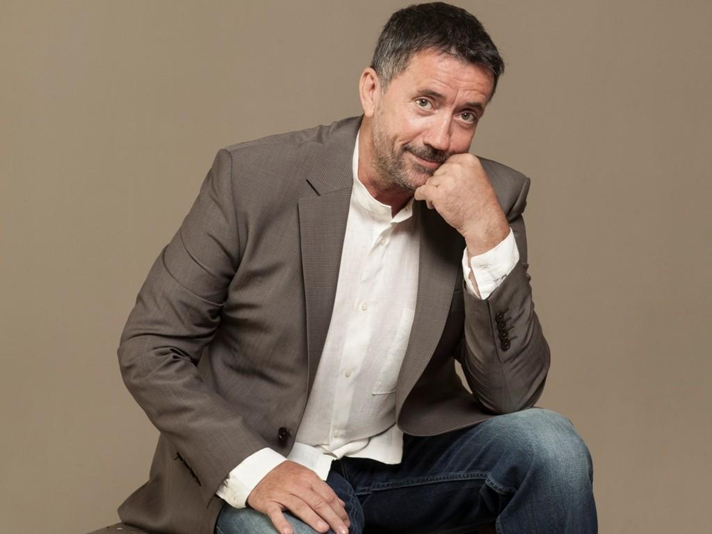 «Δεν με κάλεσε ποτέ ο Σπύρος Παπαδόπουλος στην εκπομπή, επειδή τραγούδησα στην…»