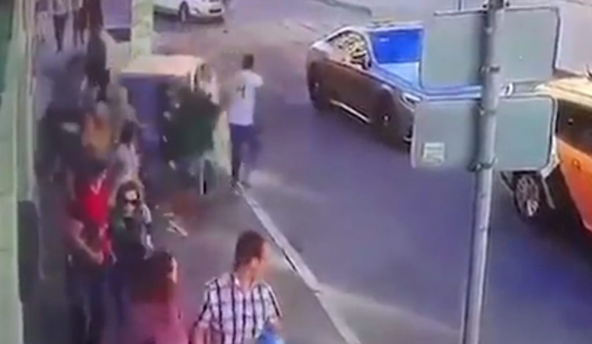 Μόσχα: Κοιμήθηκε στο τιμόνι του ταξί και… έσπειρε τον τρόμο