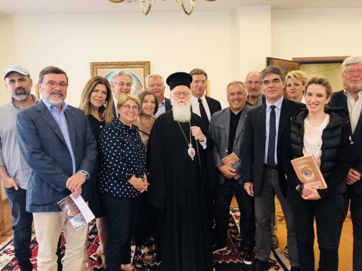 Οι ελληνικοί δρόμοι του κρασιού πέρασαν από τα Τίρανα