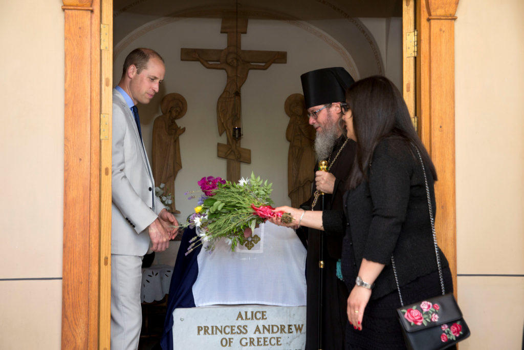 Πρίγκιπας Γουίλιαμ: Προσκήνυσε τον τάφο της προγιαγιάς του Πριγκίπισσας Αλίκης της Ελλάδας