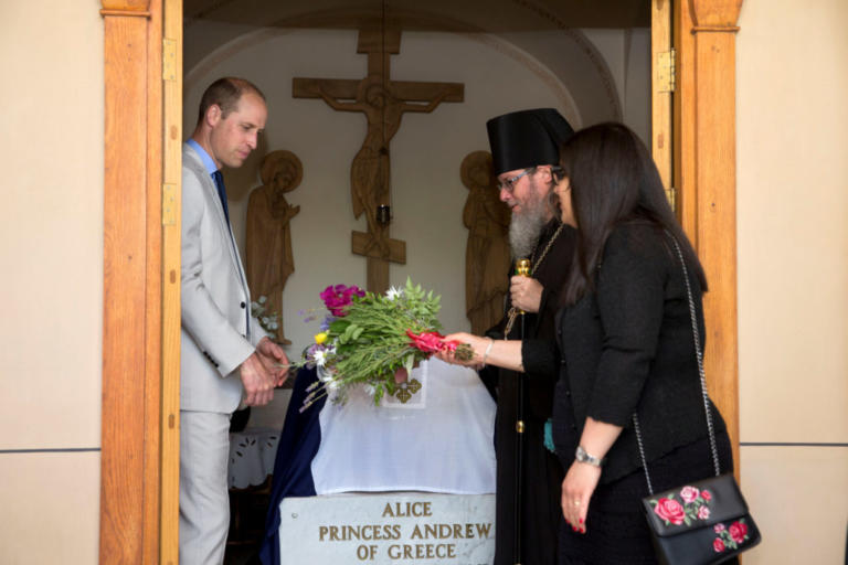 Η πολυτάραχη ζωή της Πριγκίπισσας Αλίκης της Ελλάδας - Στον τάφο της ο Πρίγκιπας Γουίλιαμ