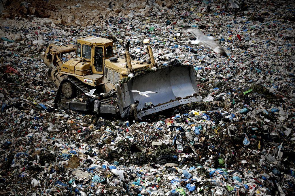 Αντιπρόεδρος ΕΔΣΝΑ για το “μπάχαλο” με τα σκουπίδια: Εξομαλύνεται η λειτουργία του ΧΥΤΑ Φυλής