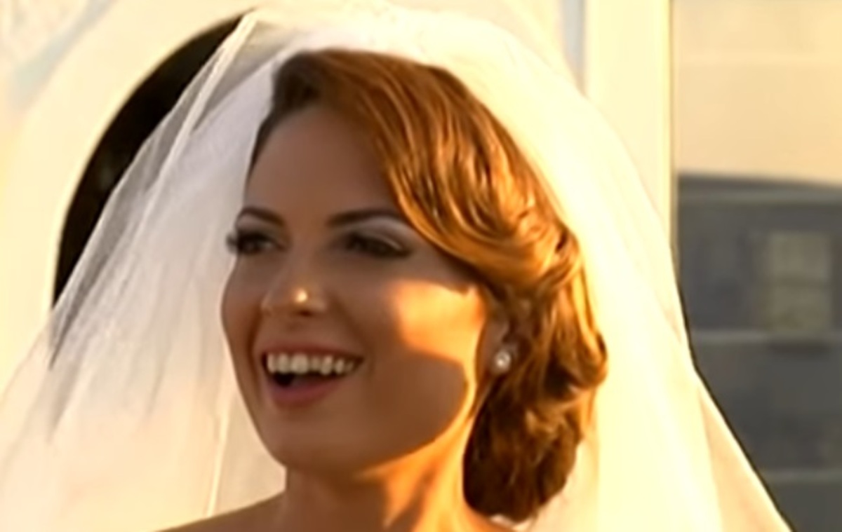 Κρήτη: Ντύθηκε νύφη η παρουσιάστρια Νικολέτα Σφακιανάκη – Ο γάμος και οι στιγμές συγκίνησης – video