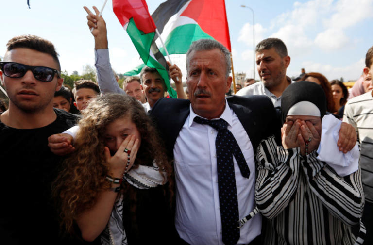Ελεύθερη μετά από 8 μήνες στη φυλακή η έφηβη Παλαιστίνια Άχεντ Ταμίμι
