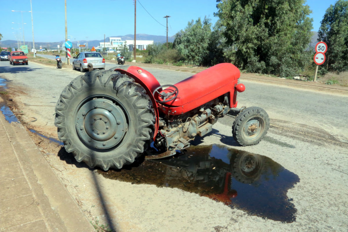 Πρέβεζα: Νεκρός αγρότης σε τροχαίο δυστύχημα – Αυτοκίνητο χτύπησε το τρακτέρ του!