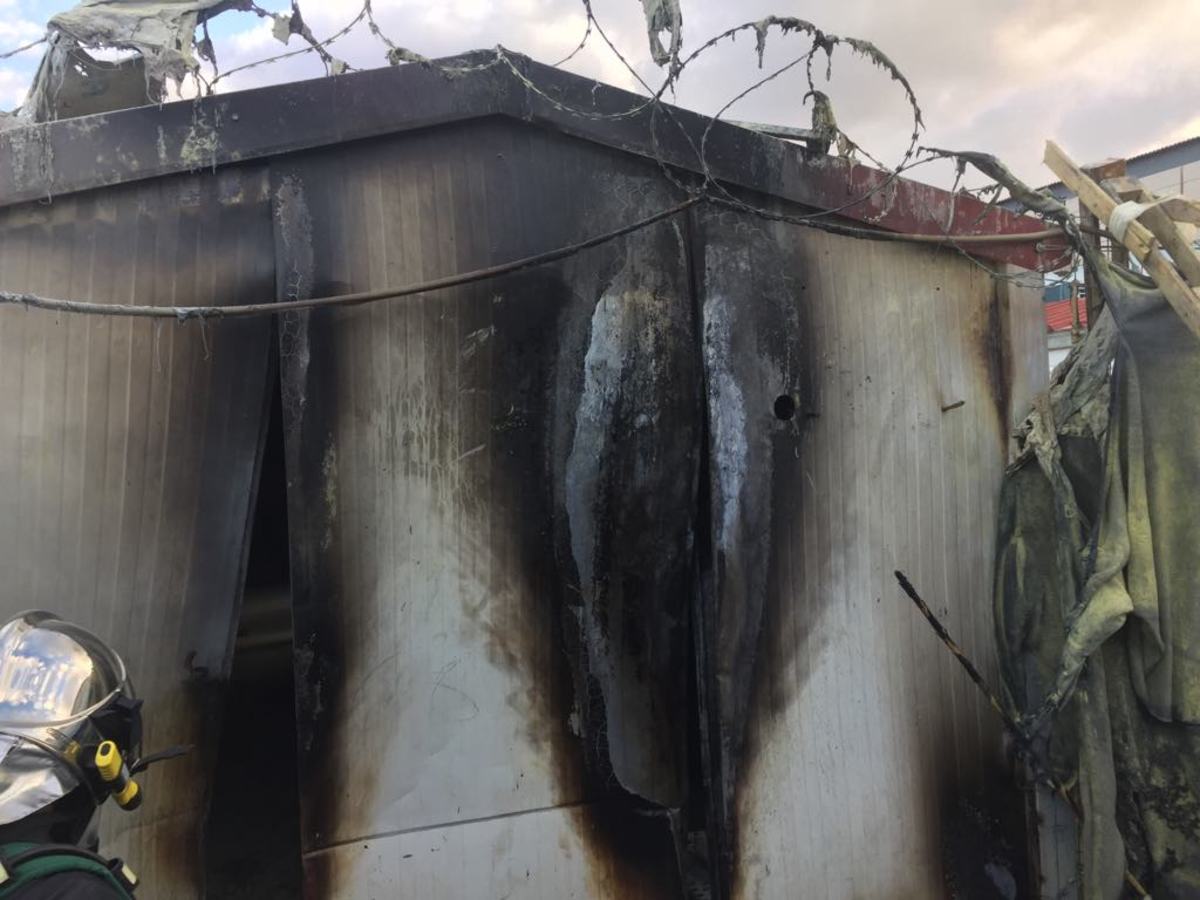 Χίος: Φωτιά σε άδειο και ασφαλισμένο οικίσκο στη ΒΙΑΛ – Εικασίες για τα αίτια που την προκάλεσαν!