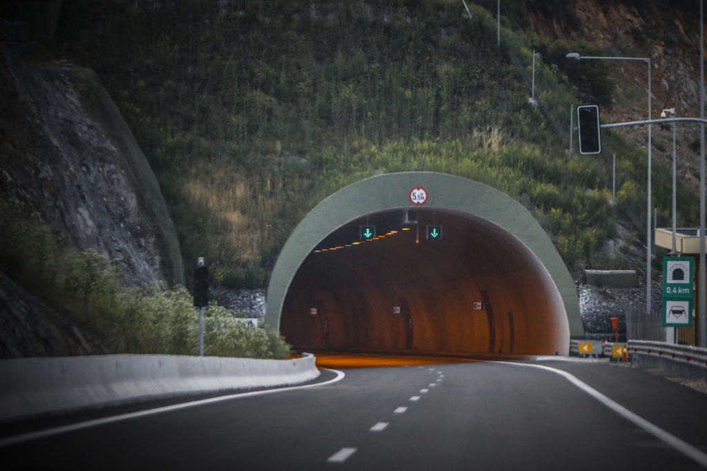 Βόλος: Ο συναγερμός στο τούνελ χτύπησε δικαιολογημένα – Απίθανες σκηνές μπροστά στα μάτια των υπαλλήλων!