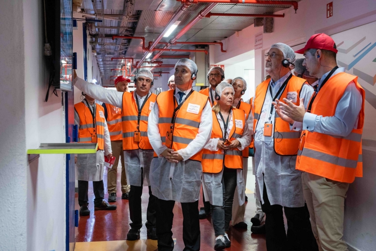 Coca-Cola Τρία Έψιλον Σχηματάρι Mega-Plant: Επένδυση στην Ελλάδα και εξαγωγές από το μεγαλύτερο ελληνικό εργοστάσιο αναψυκτικών και χυμών