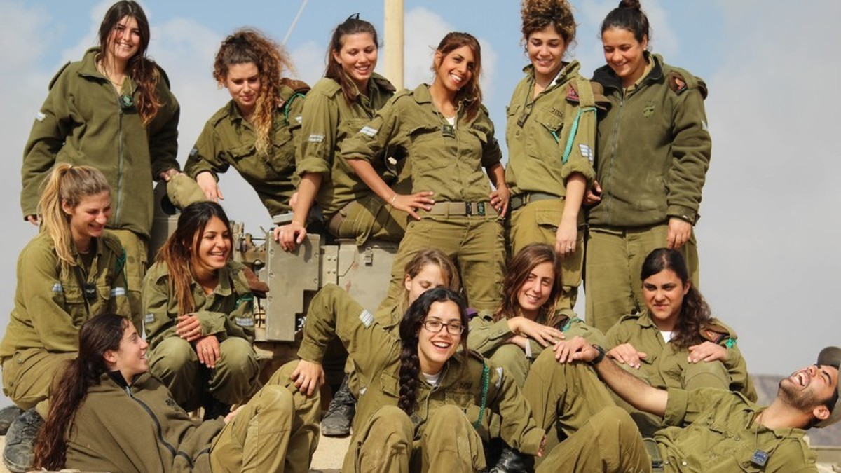 Δεν υπάρχει! Δείτε τι περιορισμούς επιβάλλει ο Ισραηλινός Στρατός στις γυναίκες που υπηρετούν για να μην προκαλούν τους άνδρες!