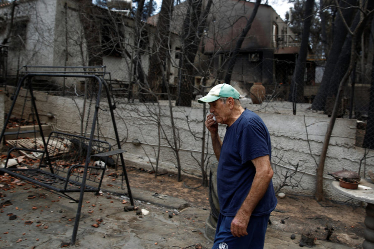 Τηλέφωνα ανάγκης για τους πυροπαθείς της Αττικής!