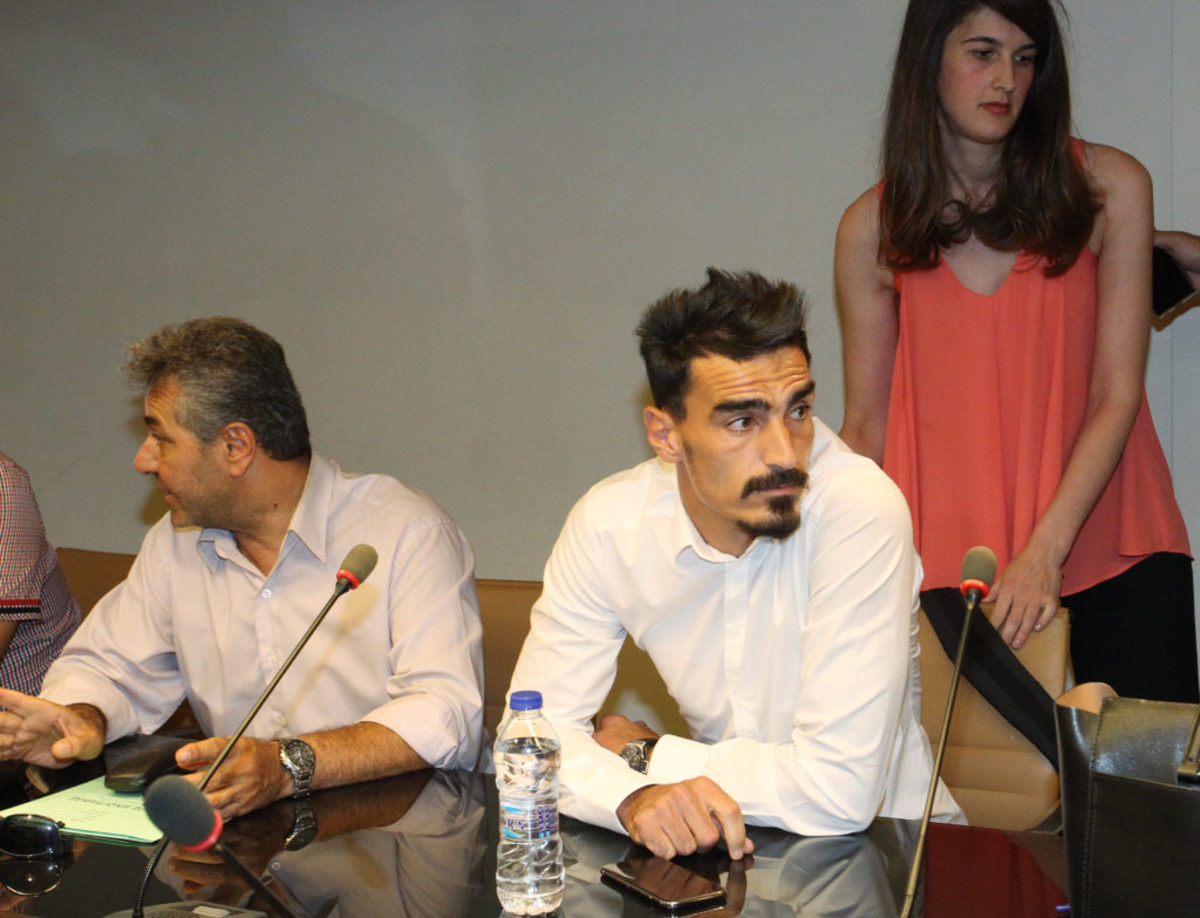 Παρουσίασε συμβόλαιο η ΑΕΚ! Χριστοδουλόπουλος: “Υπέγραψα γιατί ήταν άκυρο”