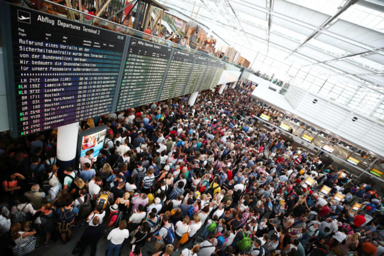 Συναγερμός στο αεροδρόμιο του Μονάχου – Καθηλωμένα τα αεροπλάνα – Χιλιάδες επιβάτες σε αναμονή