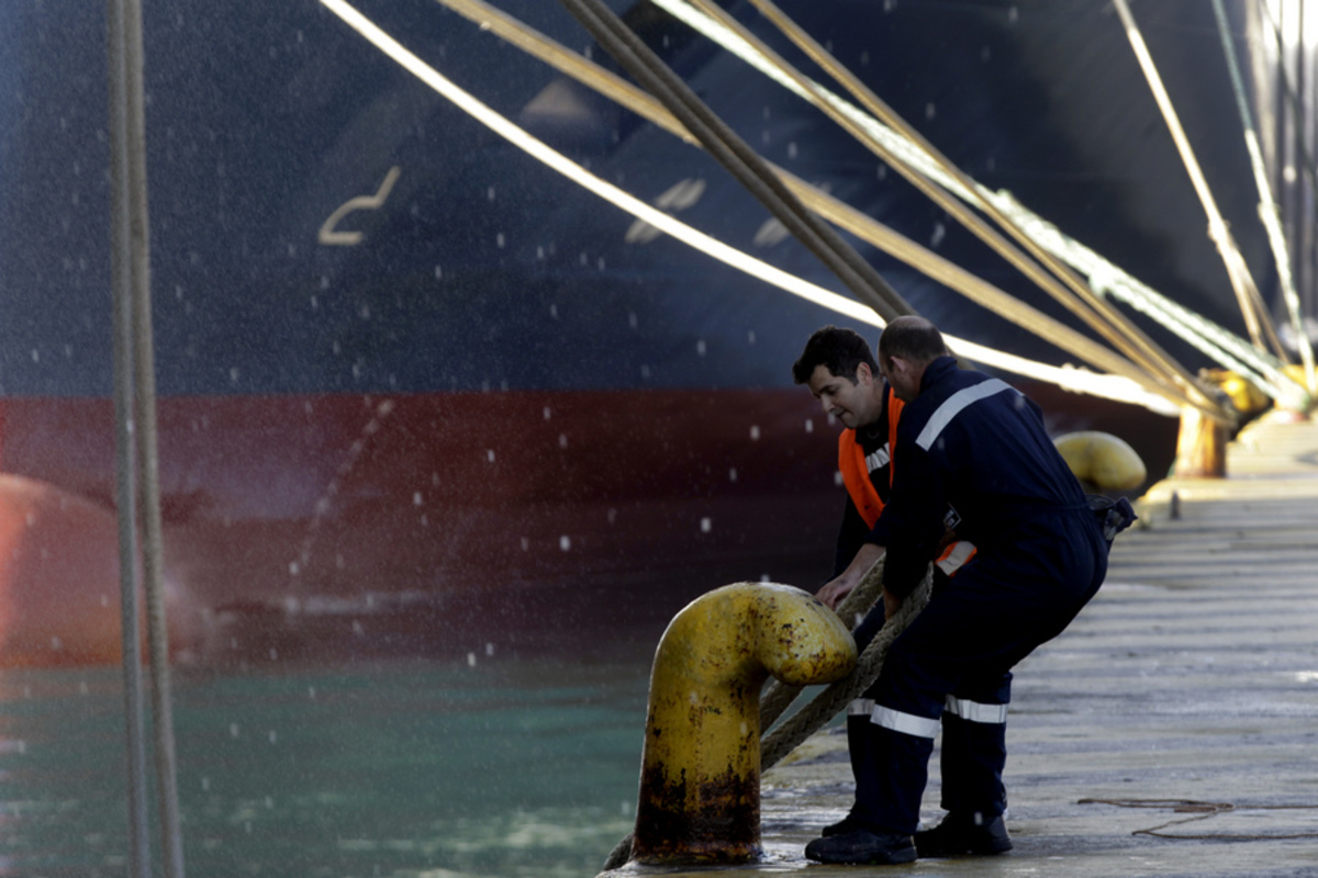 Απεργία ΠΝΟ: Δεμένα την Δευτέρα τα πλοία στα λιμάνια