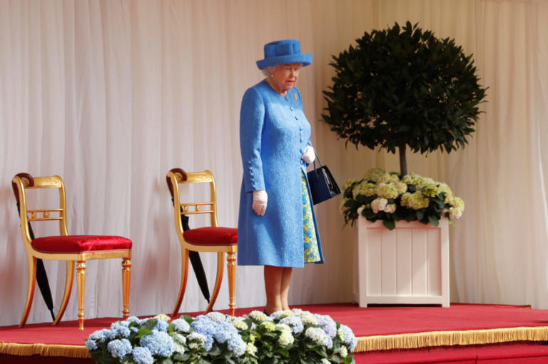 Βασίλισσα Ελισάβετ: Συλλυπητήρια για την τραγωδία στην Ανατολική Αττική