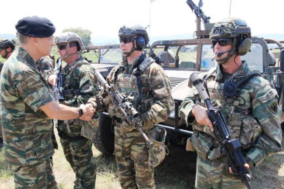 Ο Αρχηγός ΓΕΣ έκανε έφοδο στους Καταδρομείς της Δ’ ΜΚ/Δ! [pics]