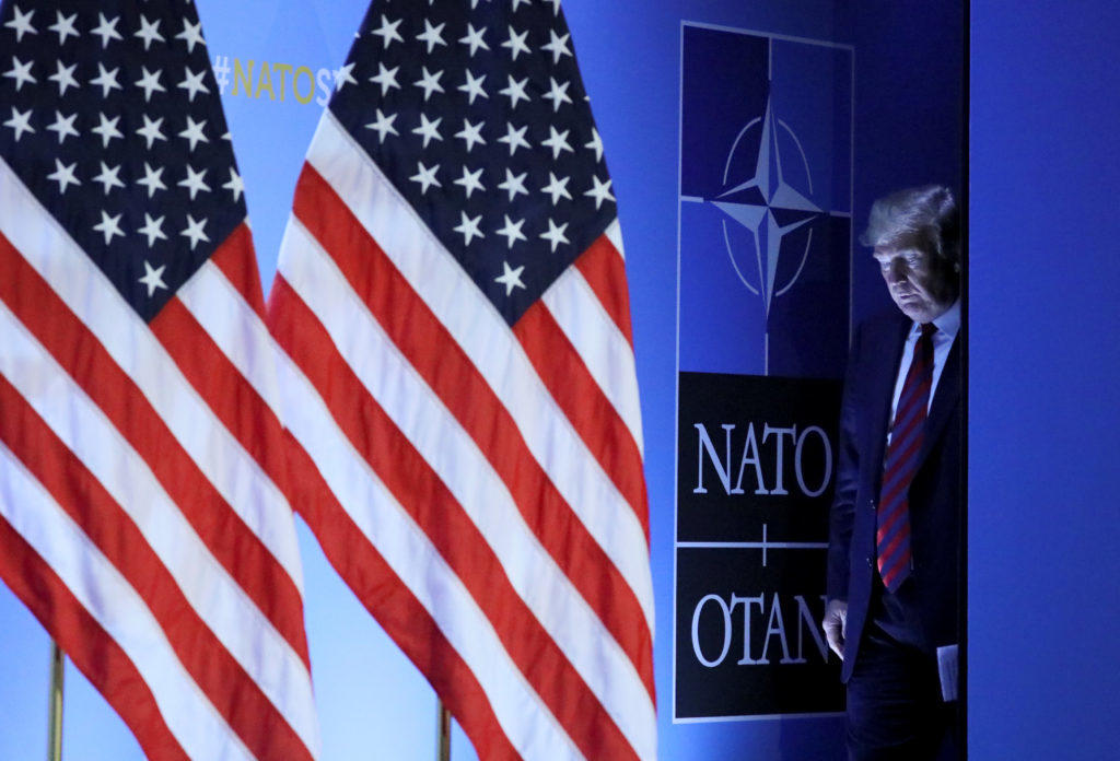 Σύνοδος ΝΑΤΟ: Πέρασαν τα καουμποιλίκια του Ντόναλντ Τραμπ – Τώρα τους αγαπάει όλους