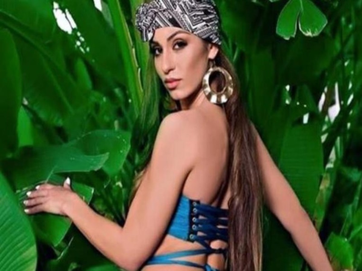 Αποκαλυπτικές topless πόζες από την πρώην σύντροφο του Δώρου Παναγίδη [pics]