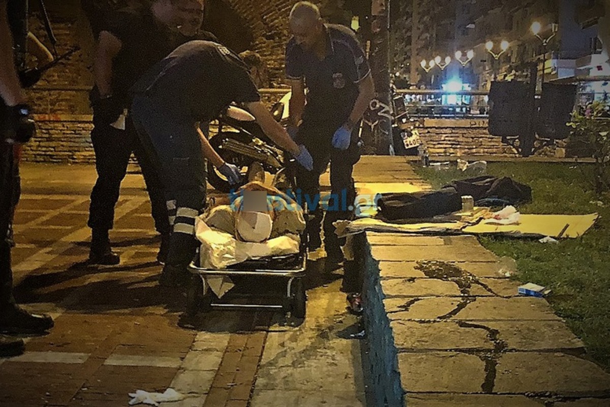 Θεσσαλονίκη: Άγρια ρατσιστική επίθεση – Τους χτυπούσαν με μαχαίρια και λοστούς – “Να πάτε στη χώρα σας” [pics]
