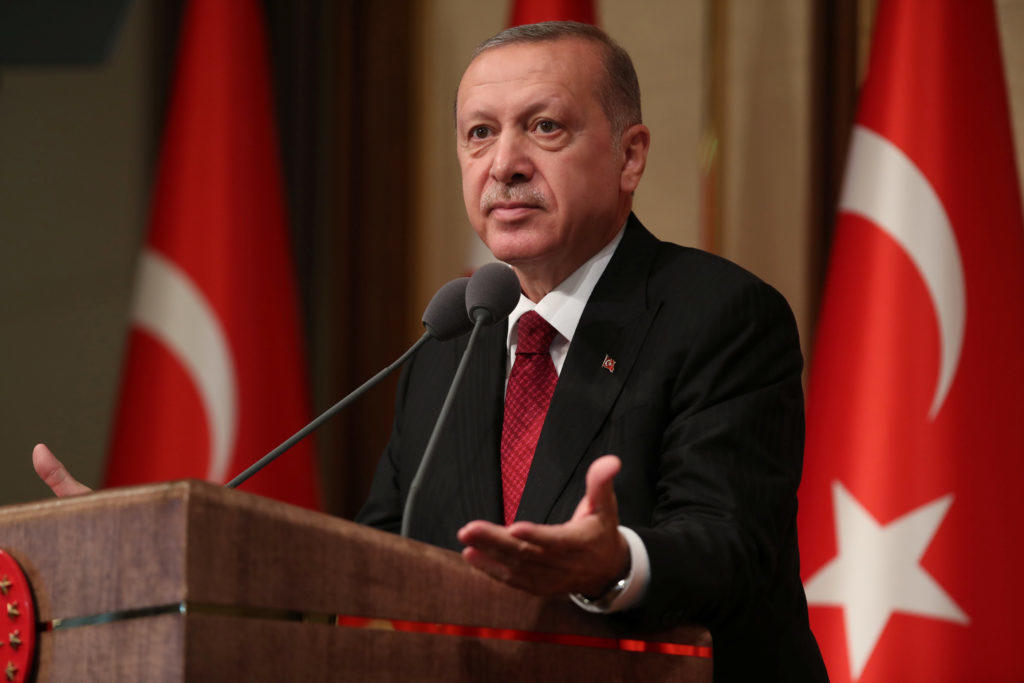 Μια ανάσα το ΔΝΤ από την Τουρκία – 50% των επενδυτών αποχωρούν