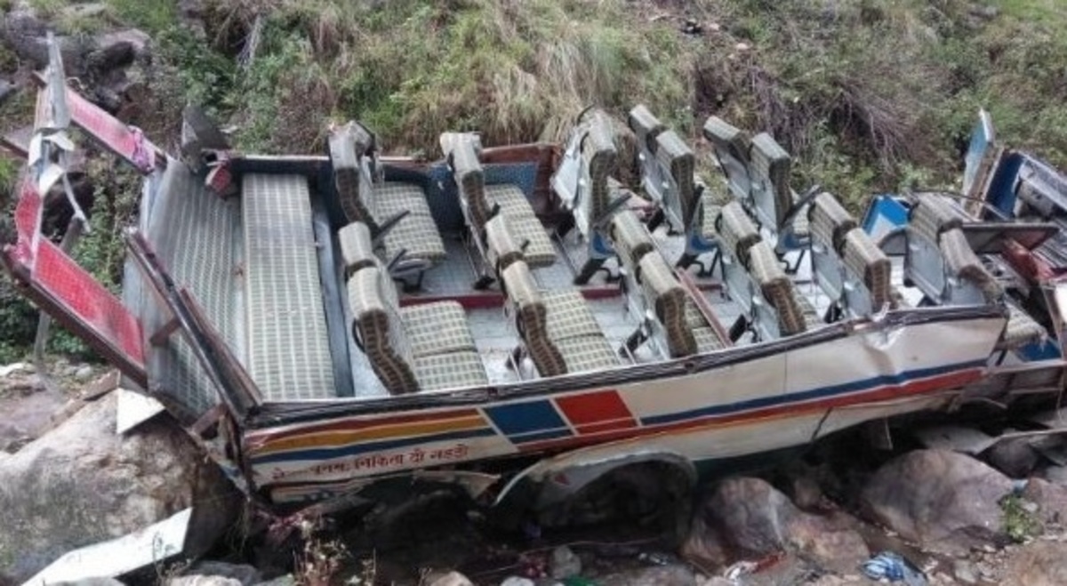 Ινδία: Θρήνος! Λεωφορείο έπεσε σε χαράδρα – Τουλάχιστον 44 νεκροί! Σοκαριστικές εικόνες