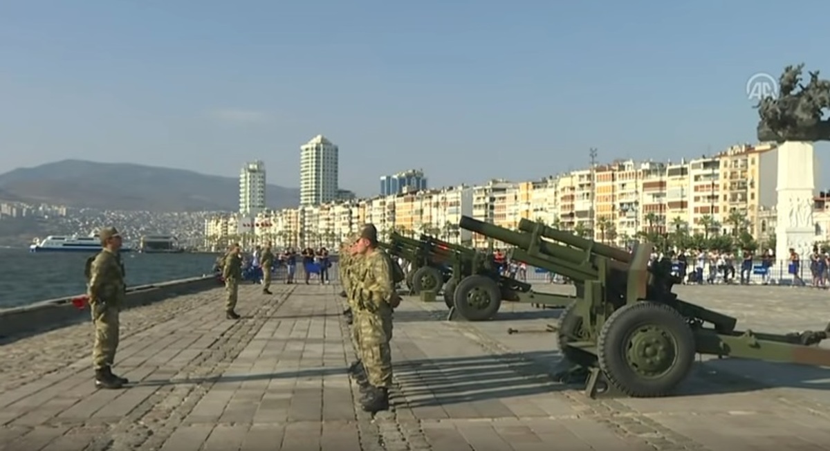 101 κανονιοβολισμοί στη Σμύρνη για χάρη του Ερντογάν! video