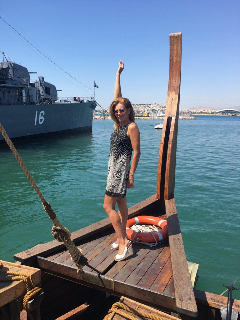 Ο πραγματικός λόγος για τον οποίο έπεσε η Ευγενία Μανωλίδου από την τριήρη στη θάλασσα και η αγανάκτηση του Άδωνι στο twitter