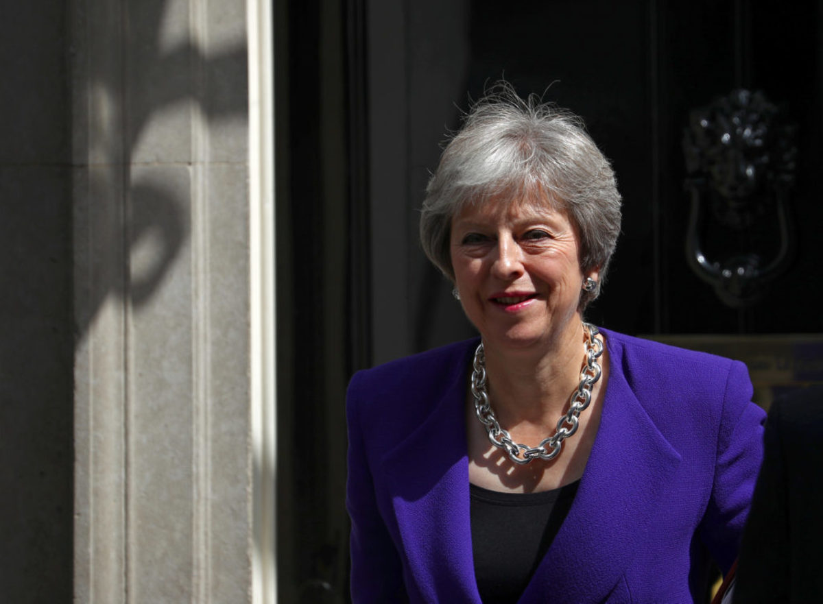 Η Μέι ελπίζει σε καλή συμφωνία για το Brexit – “Καμπανάκι” από Μπόρις Τζόνσον