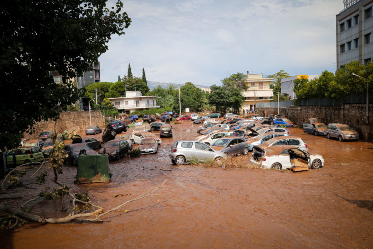 Πόλεμος Περιφέρειας – Πατούλη για το πάρκινγκ που πλημμύρισε στο Μαρούσι