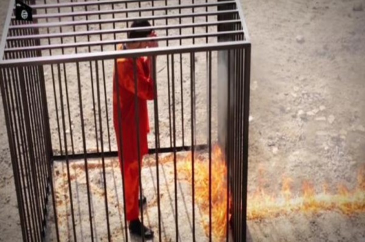 Έπιασαν έναν από τους δήμιους του Ιορδανού πιλότου που έκαψε ζωντανό ο ISIS – video