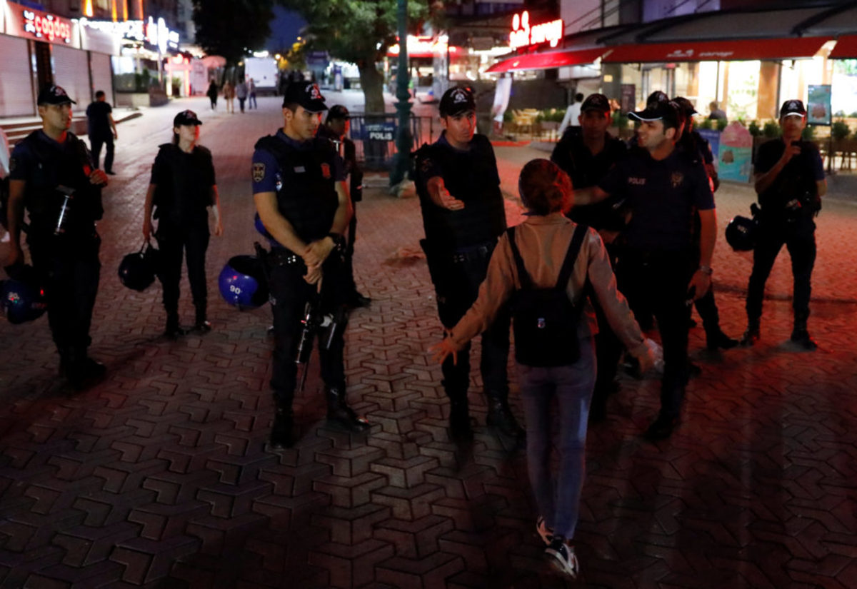 Συνελήφθησαν δυο Βρετανοί στην Τουρκία! Τους κατηγορούν για τρομοκρατική προπαγάνδα