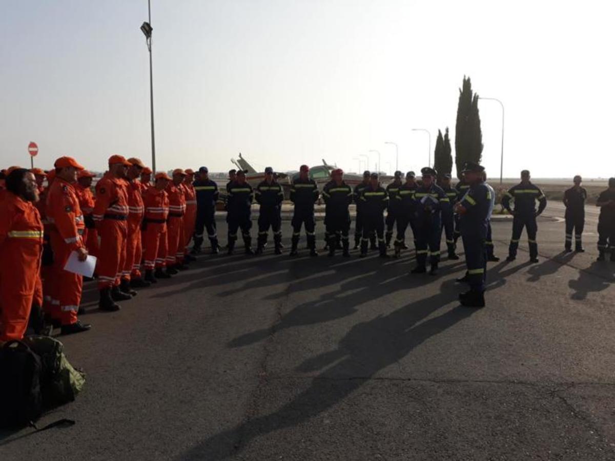 Κύπριοι πυροσβέστες καθ’ οδόν για παροχή βοήθειας στην Ελλάδα [pics,vids]