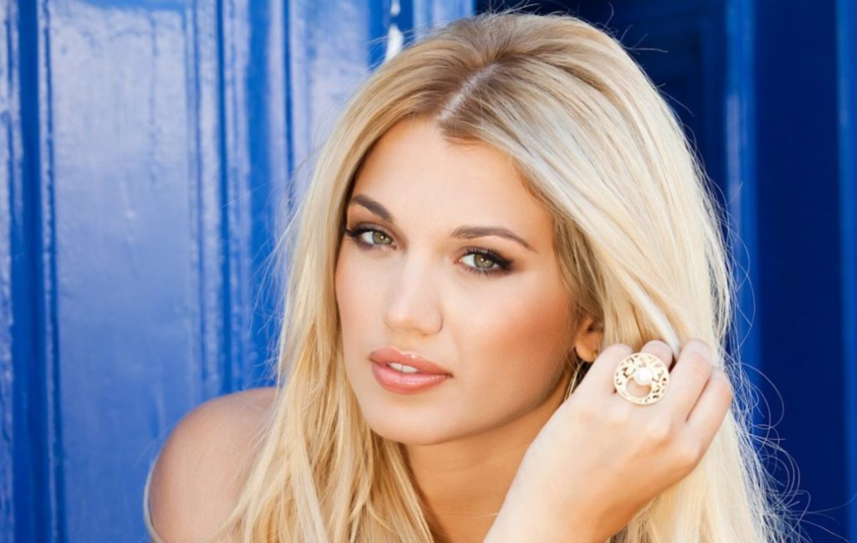 Η Κωνσταντίνα Σπυροπούλου απαντά σε όλους για όλα με τον δικό της τρόπο…