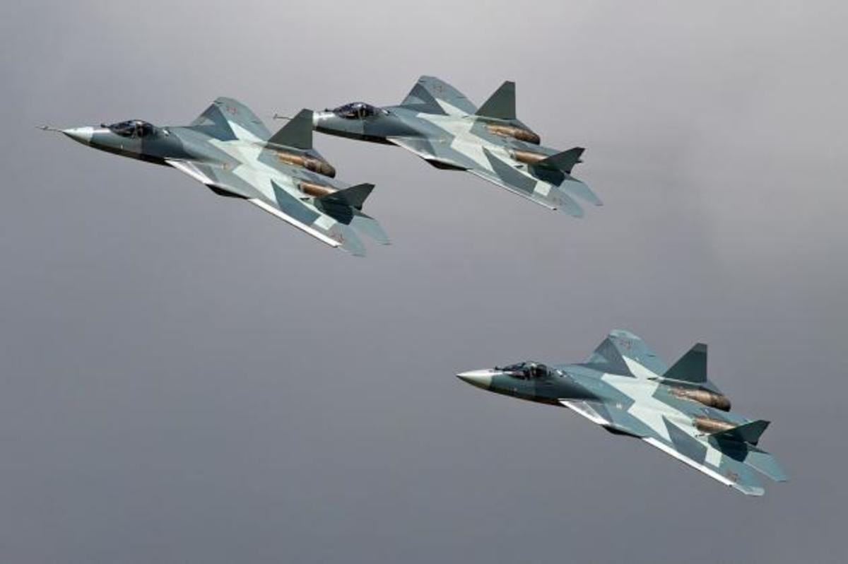 Su-57: Το stealth μαχητικό του Πούτιν που θα κοντράρει τα F-22 και τα F-35 εν ώρα δράσης! [vid]