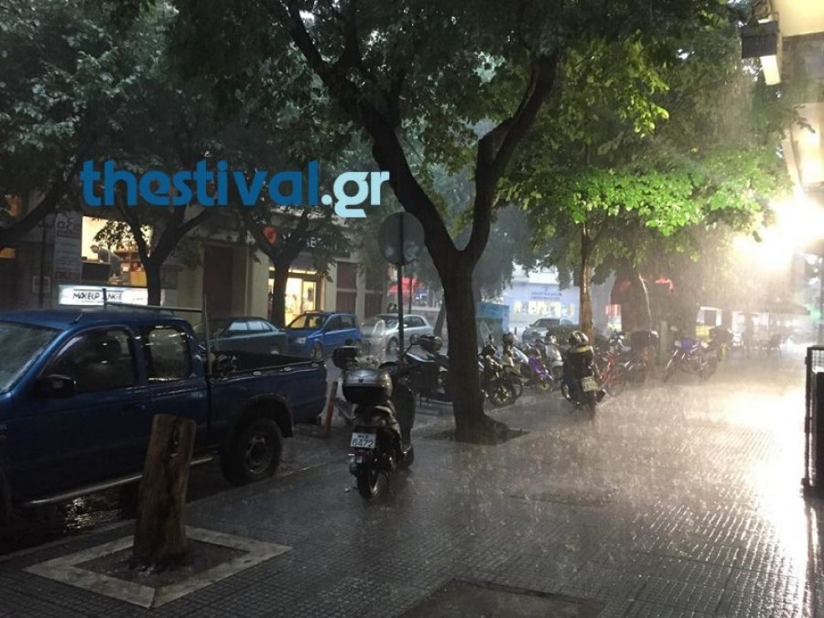 Βροχή και χαλάζι “μαστιγώνουν” τη Θεσσαλονίκη – video