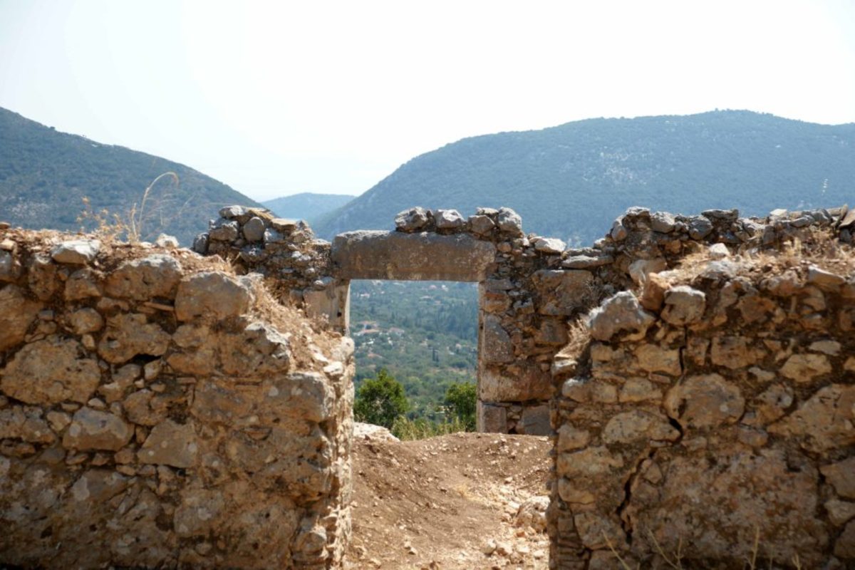 Ιθάκη: Έτσι είναι σήμερα το παλάτι του Οδυσσέα – Η δέσμευση του Αλέξη Τσίπρα στον δήμαρχο [pics]