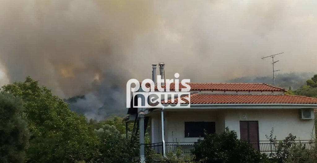 Φουντώνει η φωτιά στην Αμαλιάδα – Εκκενώθηκε το χωριό Δαφνιώτισσα