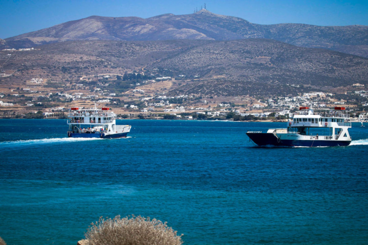 Καιρός: Συννεφιές, ζέστη και μπόρες την Παρασκευή – Αναλυτική πρόγνωση