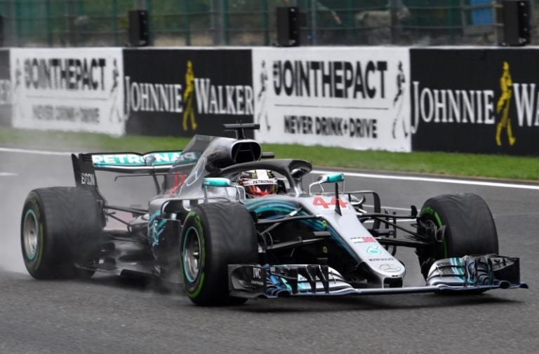 F1: «Πέταξε» ο Χάμιλτον στη βροχή! Έκπληξη από Οκόν – video
