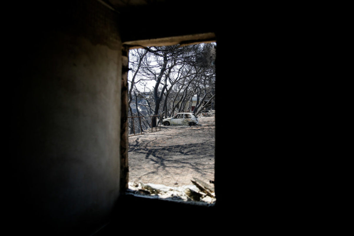 Φωτιές στην Αττική: Ξεπέρασαν τις 1.100 οι αιτήσεις των πυρόπληκτων