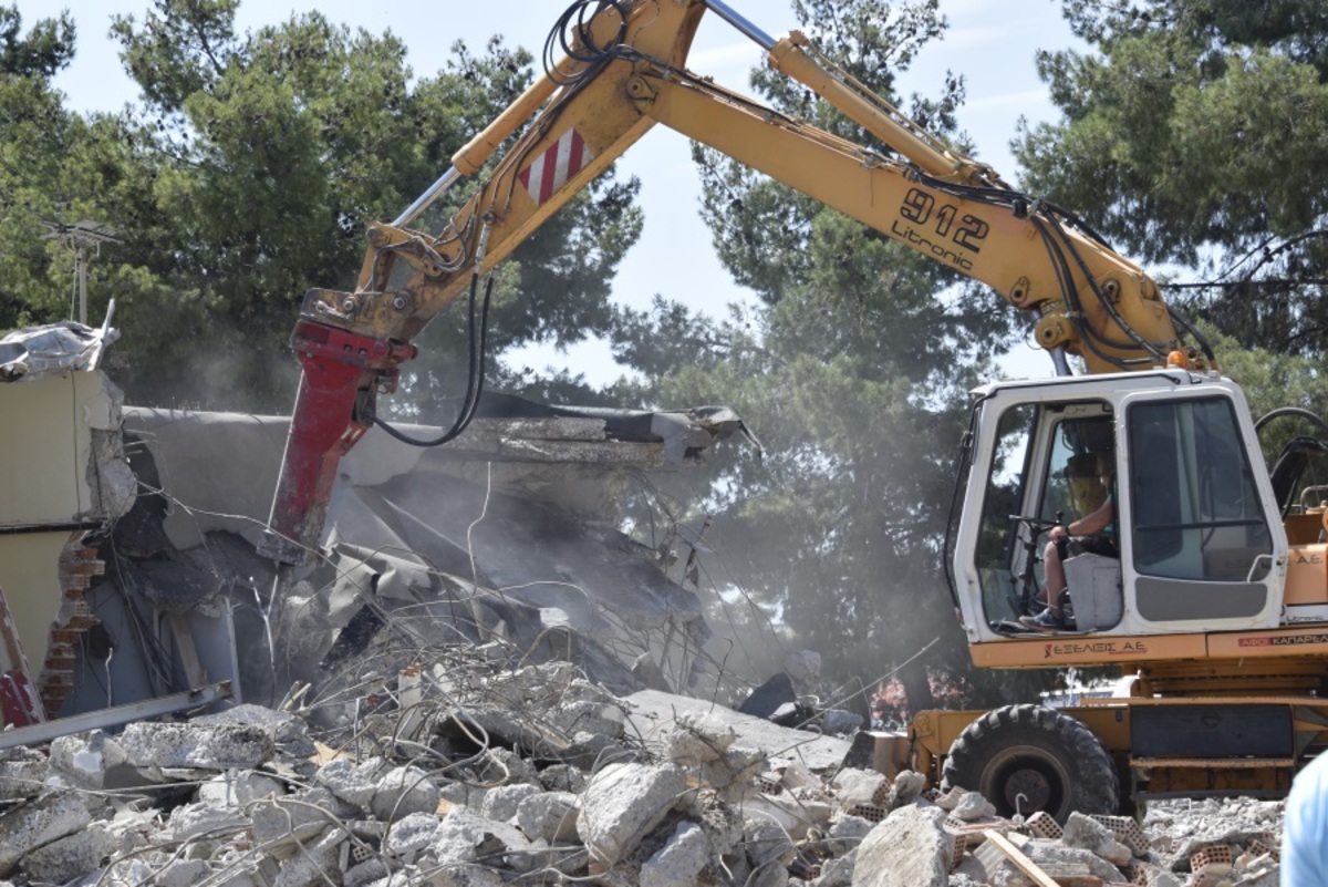 Αρχίζουν οι κατεδαφίσεις αυθαιρέτων σε έξι περιοχές της Αττικής