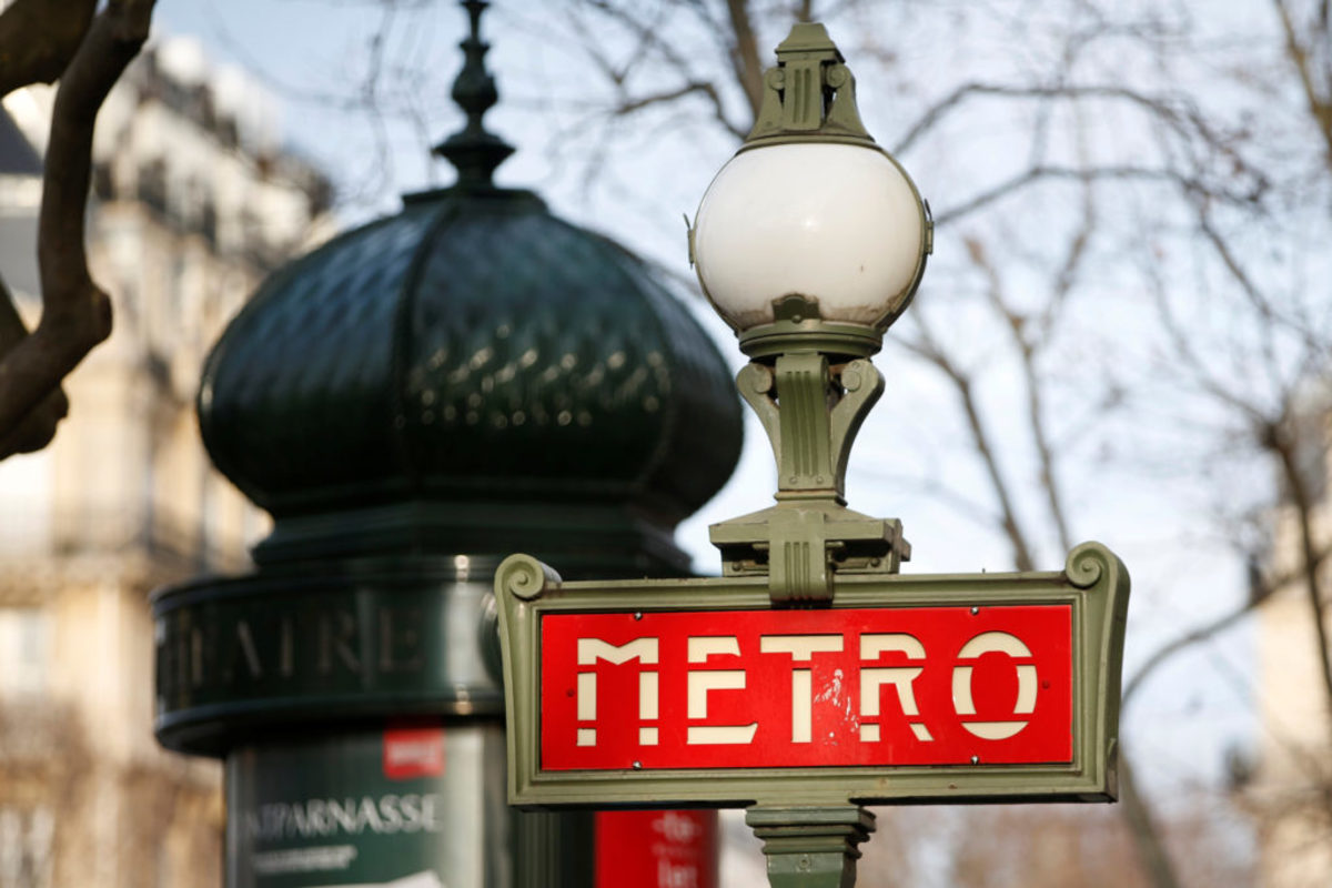 Παρίσι: Παρέλυσε το Μετρό – Απομακρύνθηκαν χιλιάδες επιβάτες – video