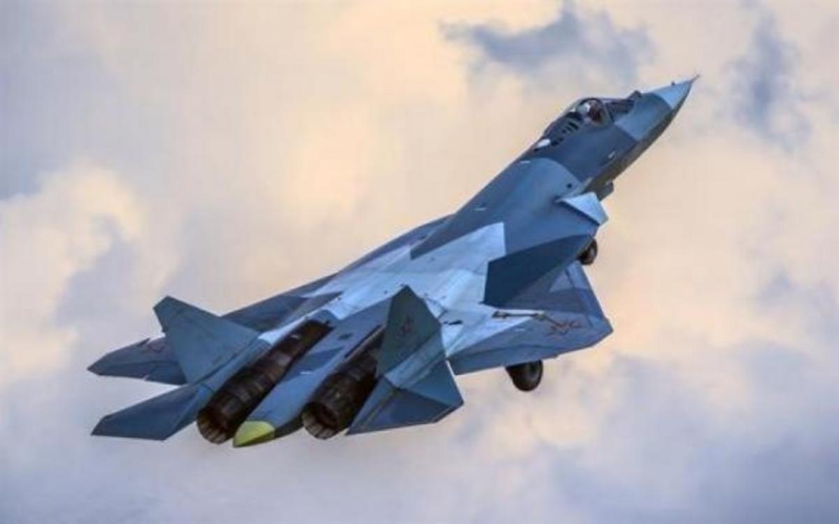 Su-57: Το κορυφαίο μαχητικό stealth σε απίστευτες μανούβρες! [vid]