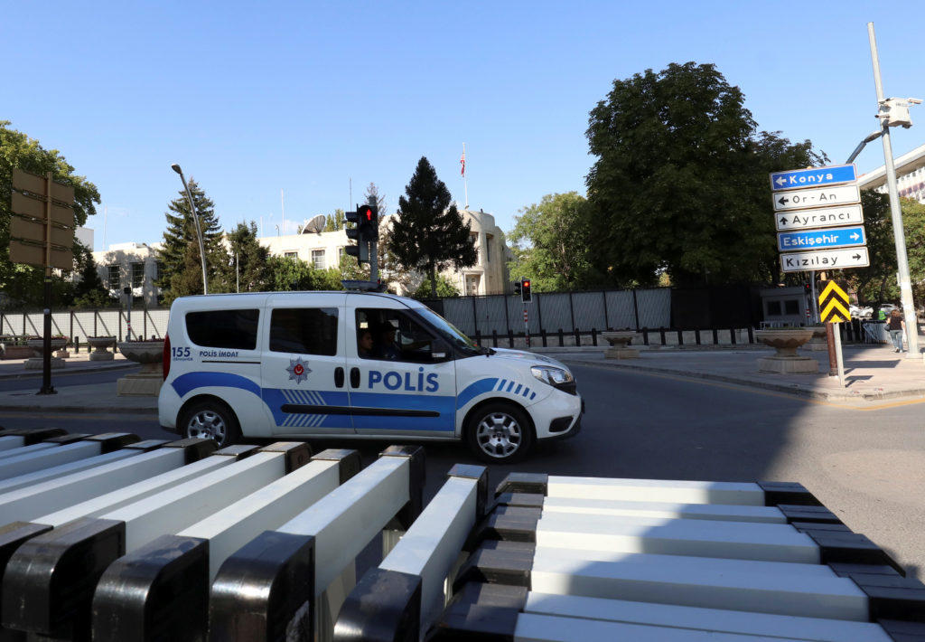 Συναγερμός στην Άγκυρα! Πυροβολισμοί στην πρεσβεία των ΗΠΑ